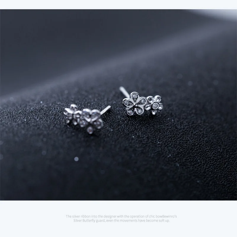 Серьги-пусеты из серебра 925 пробы с цветами и фианитами Подарочные женские