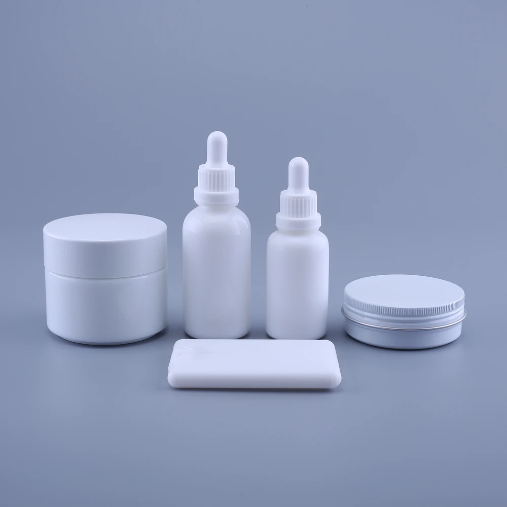 Образец 100 г белая стеклянная банка 50 алюминиевая банка. 30 мл бутылка капельница и
