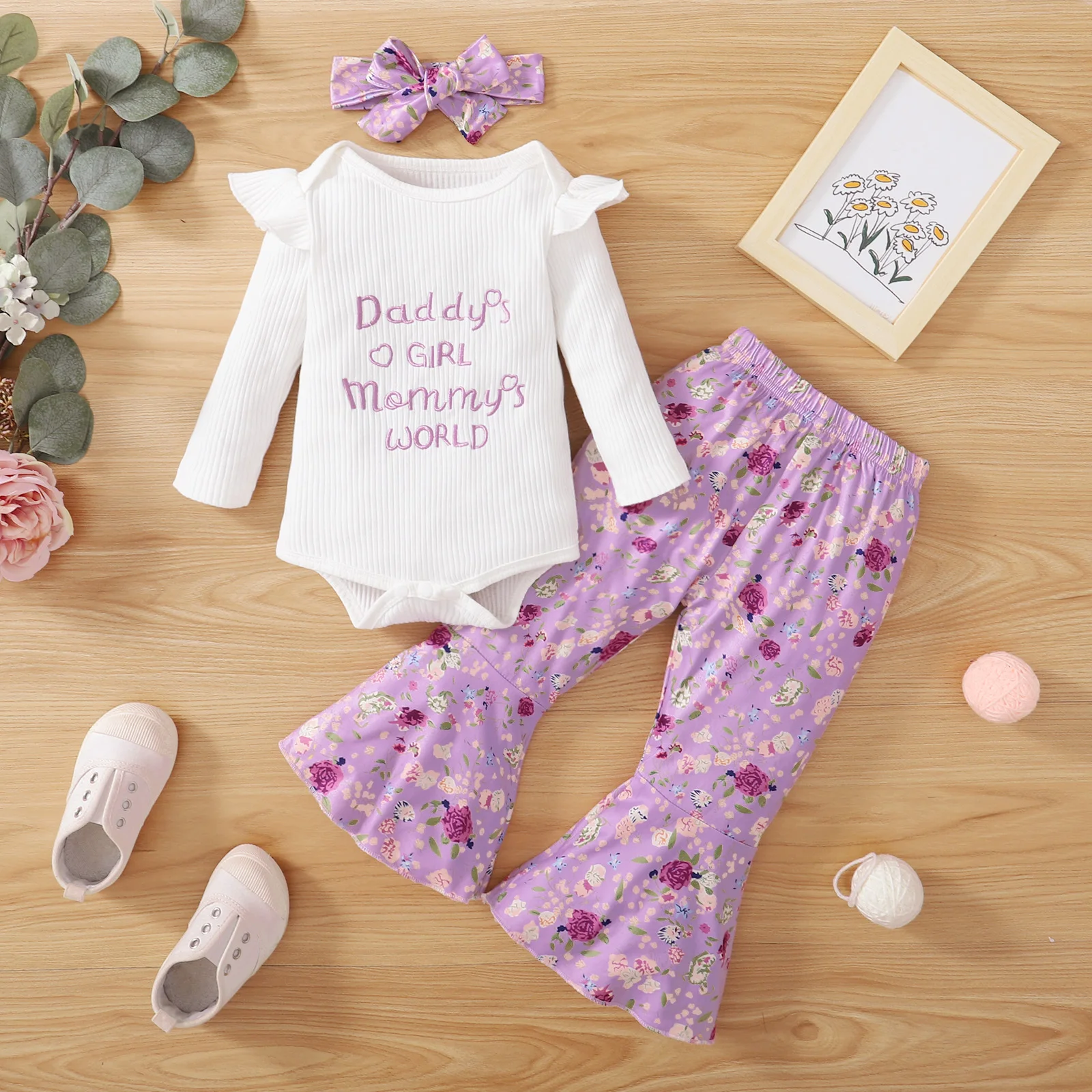 

Newborn Baby Girls Clothes Set Letter Long Sleeve Bodysuit Tops Floral Flare Pants Bow Headband Autumn Baby Outfit