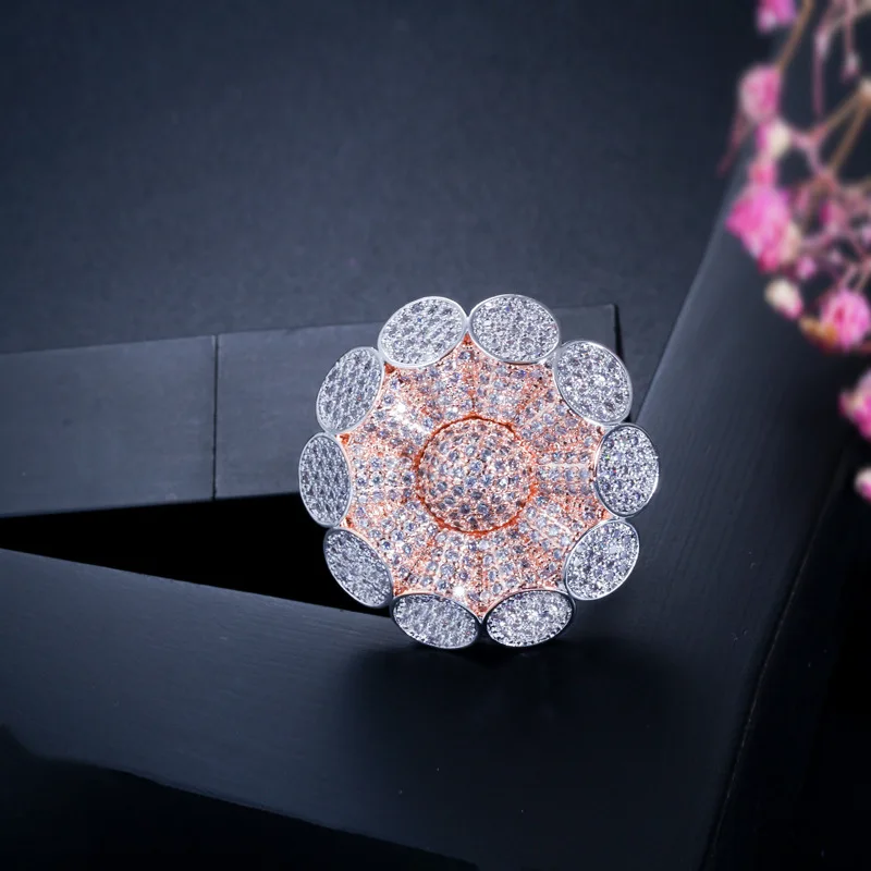 

Hot sale Exquisite Fashion Creative Flower Love Ring With Micro Crystal Inlay And Anti Allergy Ring For Women's Jewelry