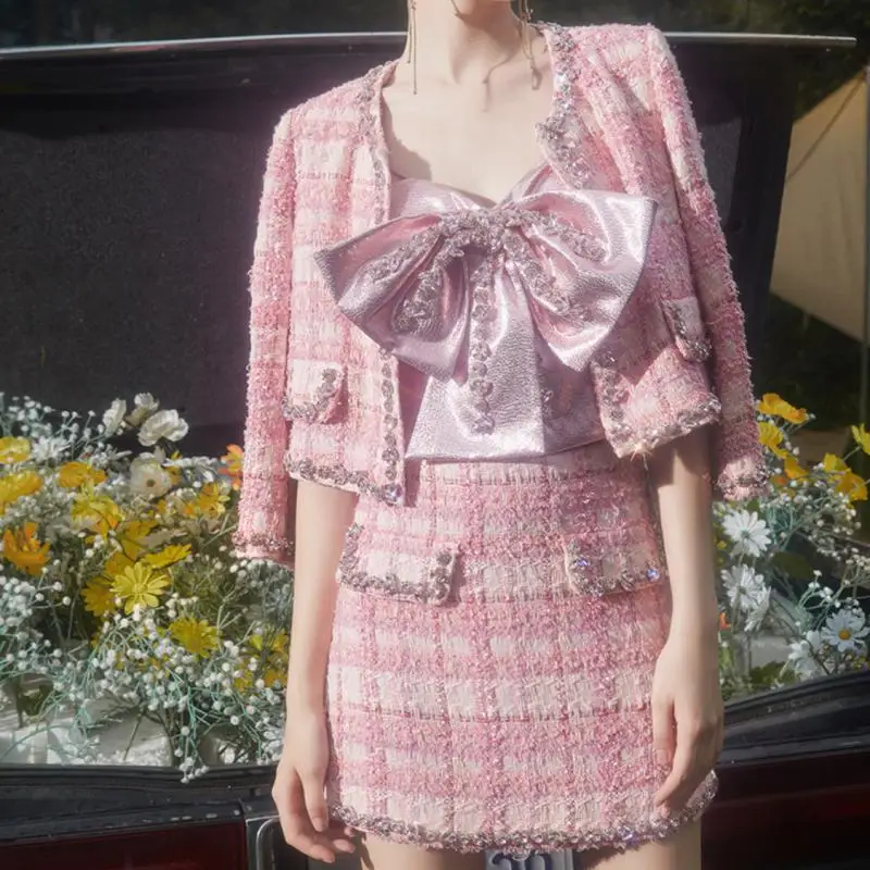 

Подиумный роскошный костюм Стразы украшенный шероховатый розовый клетчатый сексуальный костюм осень-зима мини-юбка комплект из трех предм...