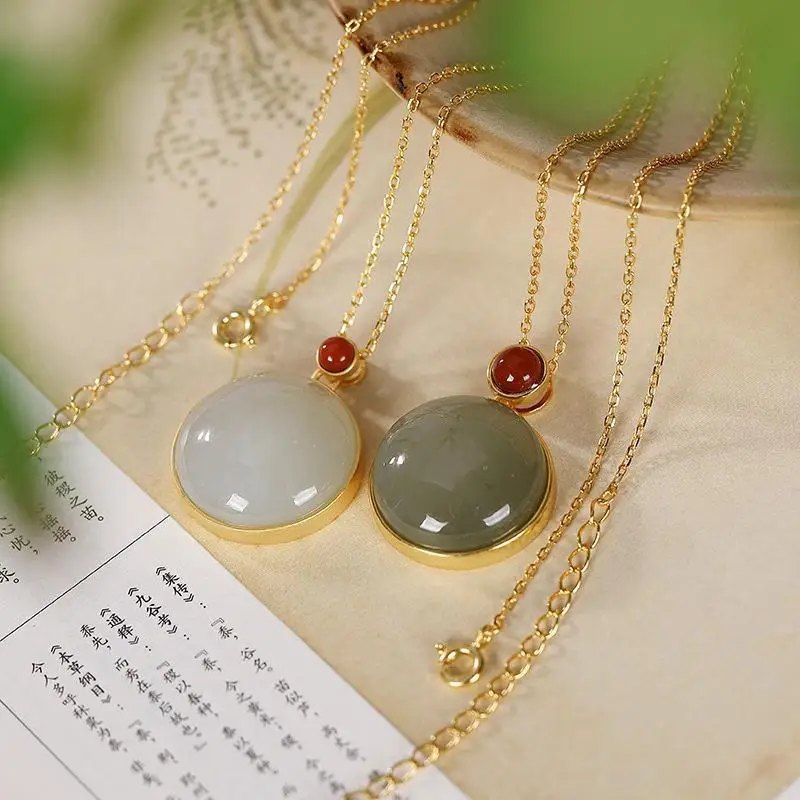 

SNew Silver Inlaid Natural Hotan Sapphire South Stone Necklace Niche Design Cold Wind Women's Accessories