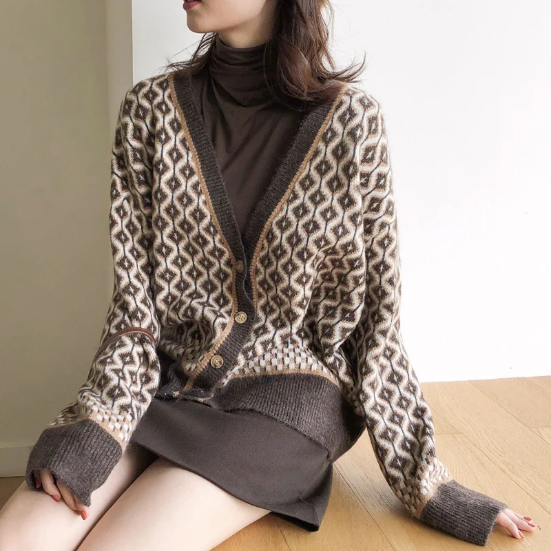 

2021 Fall New Diamond Check Retro Knitted Cardigan Sweater Female Korean Version Loose Lazy Wind All-match Jacket