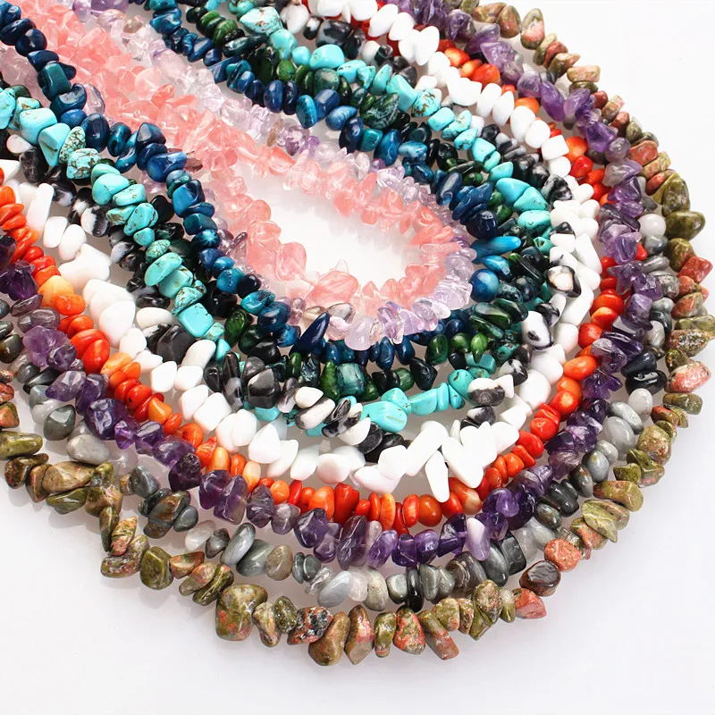 Бусы из натурального камня чипы бусины кораллового цвета с украшением в виде