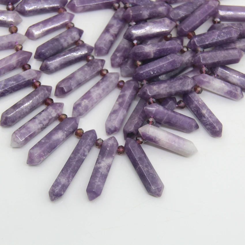 Подвеска из натурального фиолетового чароита с отверстием сверху камни