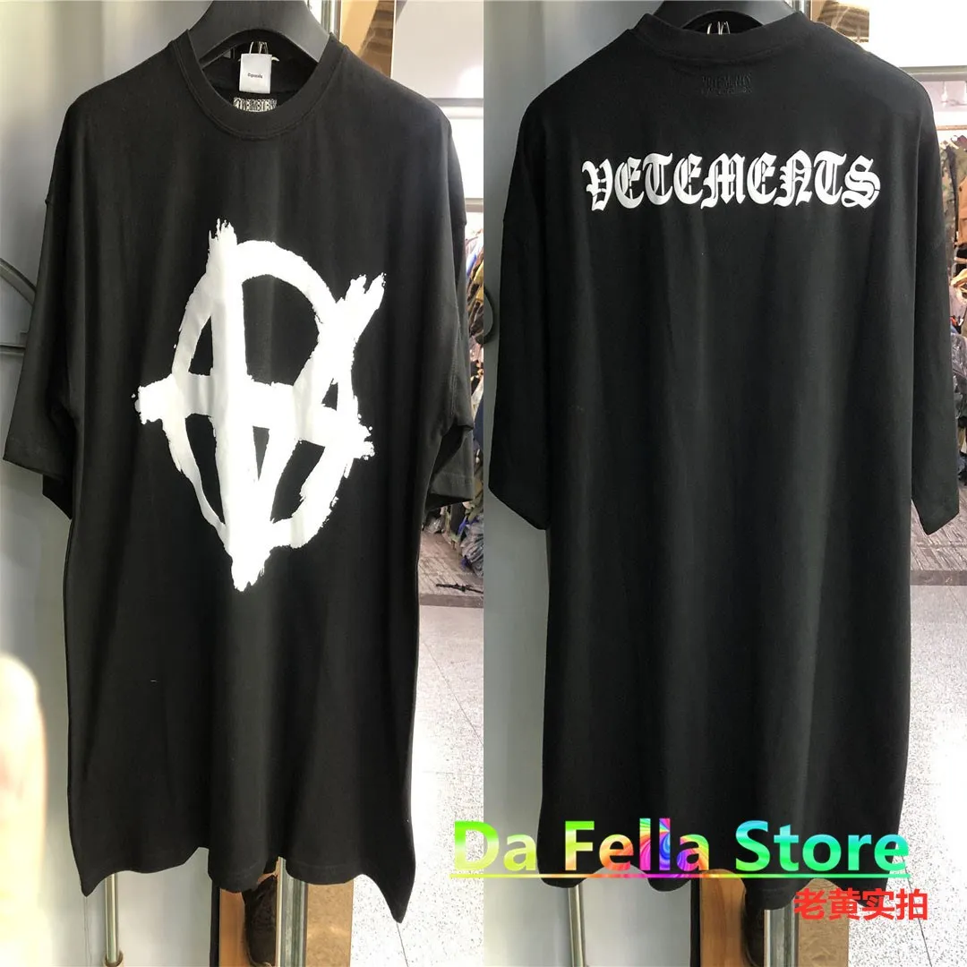 

Black VETEMENTS Anarchy T-shirt 2021 Men Women High Quality Back Gothic Logo Vetements Tee Foam Print VTM Tops Inside Tag Label