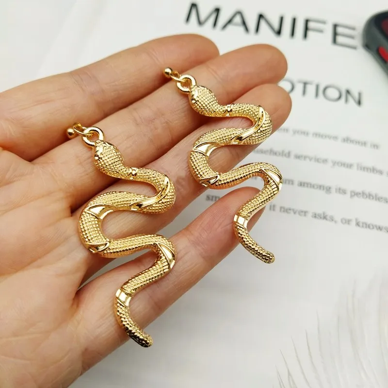 

10PCS 2022 Pouplar Necklace Wholesale punk Snake Pendant Necklace Golden Silver Color Unquie Men Women Neck Jewelry Statement