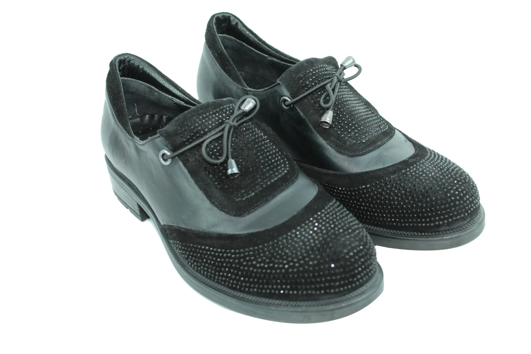 

Черная женская обувь