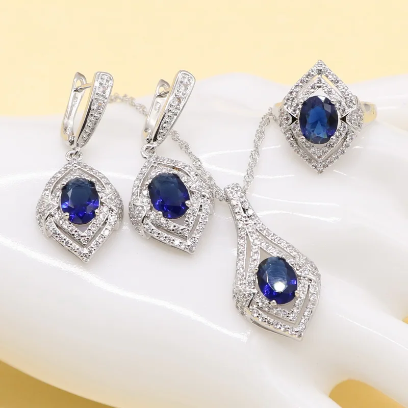 Женский ювелирный комплект из колье серёг браслета и кольца | Украшения