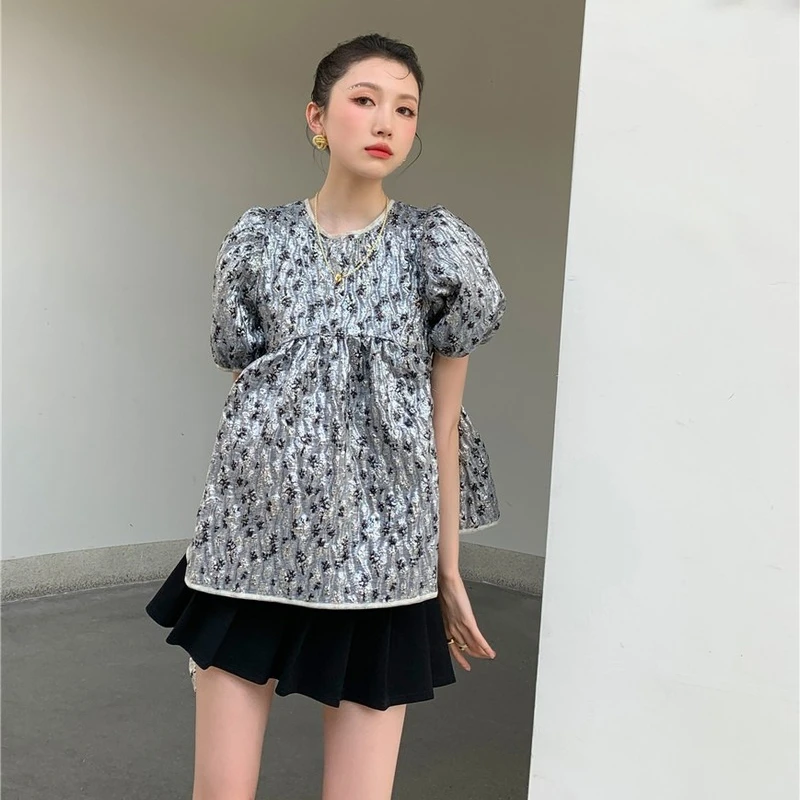 

Women Top Summer Relief Brocade Jacquard Fluffy Fairy Tops Ins O-Neck Back Design Short-sleeved Blouse Office Lady