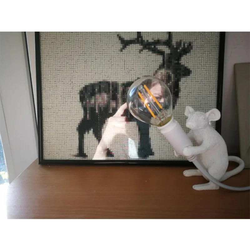 Лампа в скандинавском стиле с изображением животных и мыши настольный