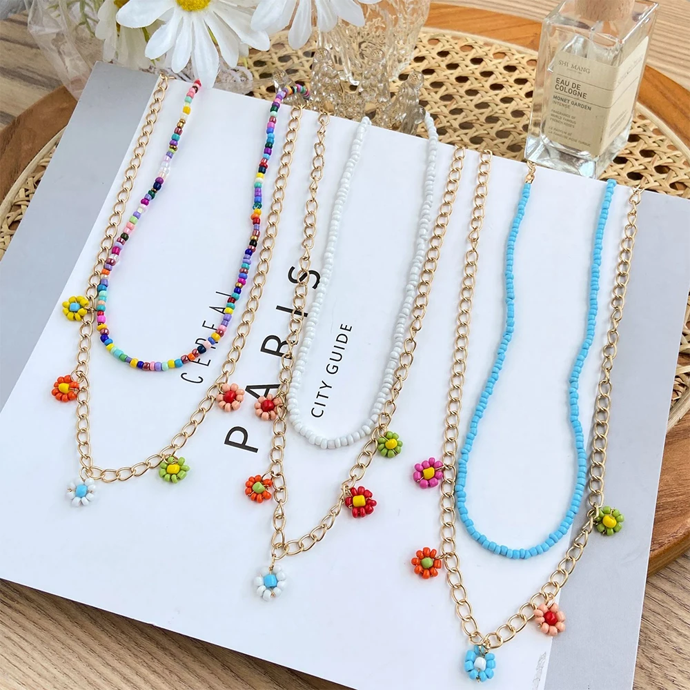 

Bohemian Multilayer Pearl Daisy Pendant Necklace for Women Simple and Fashion Rice Bead Double Layer Couple Necklace Jewelry