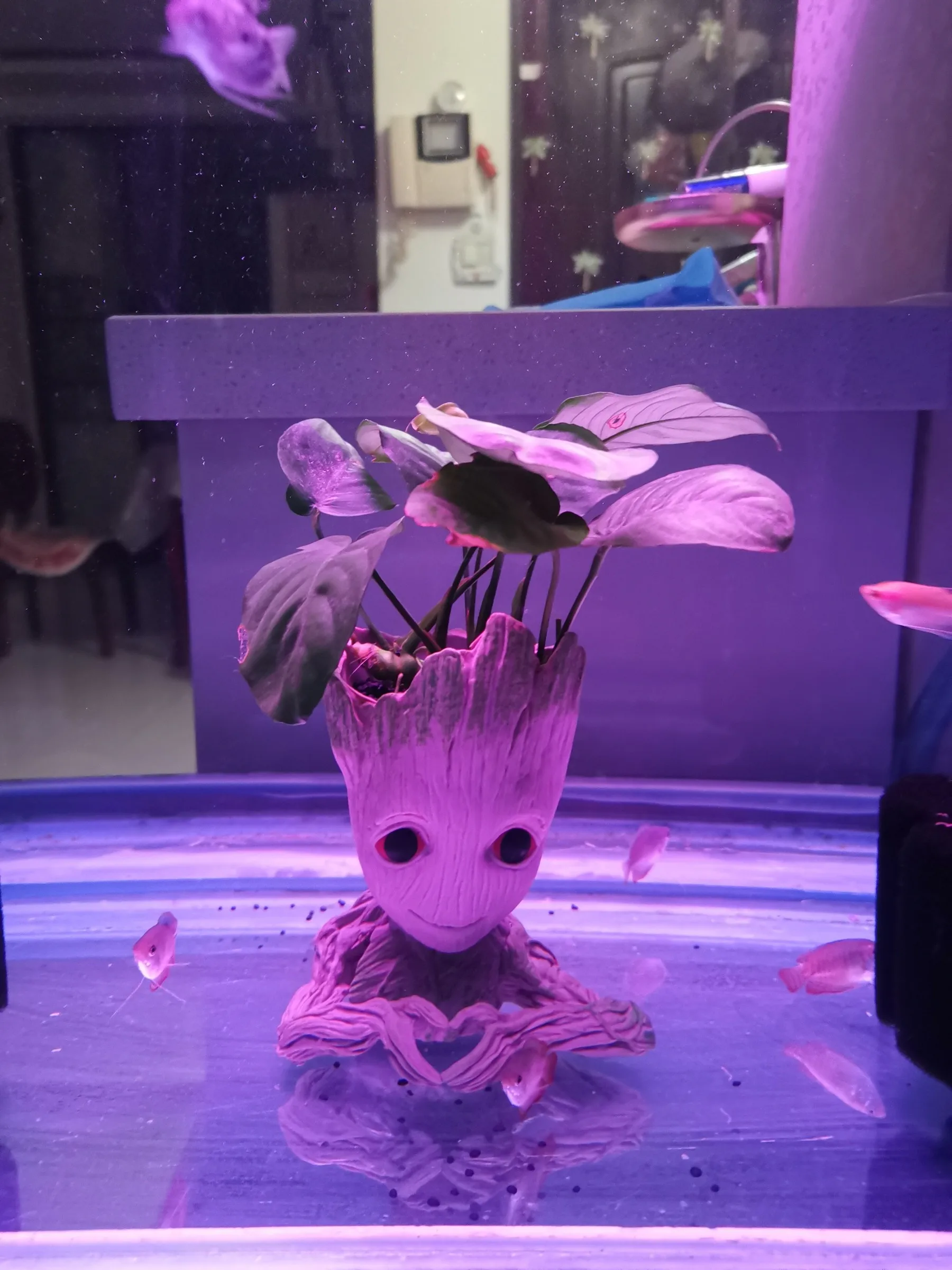 

LeChong Aquarium Decoration Resin Creative Doll Decoration Bubble Stone Oxygen Pump Fish Tank Decoration