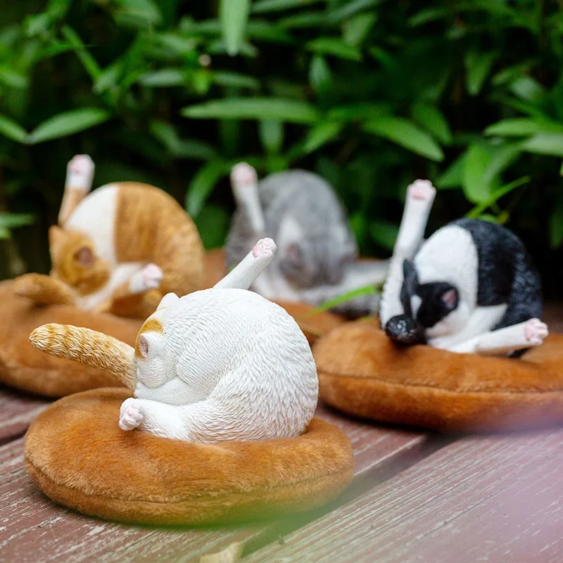 

1/6 Soldier scene accessories JXK091 Chicken Leg Cat Model Animal with Plush cloth pad Resin Cute Cat Animal Statue pet model