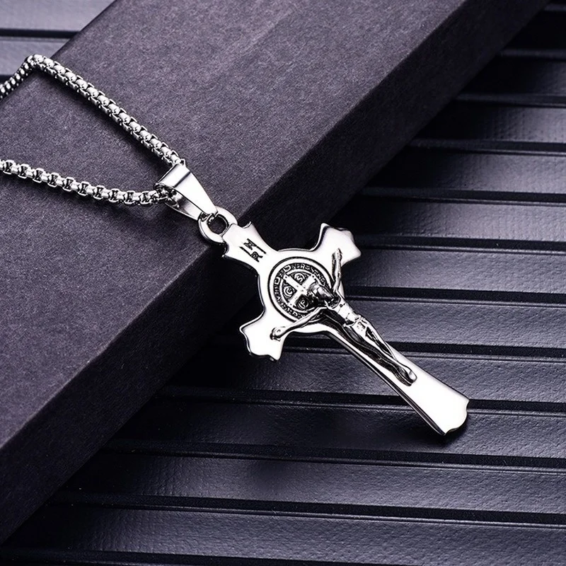 

Popular Fashion Trendy Jesus Cross Necklace Trendy Man Retro Gothic Hip Hop Locomotive Party Accessories Gift Wholesale