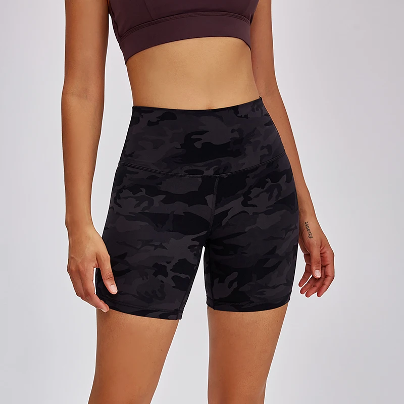 Классические 2 0 эластичные спортивные шорты shinхорошо на ощупь для тренировок