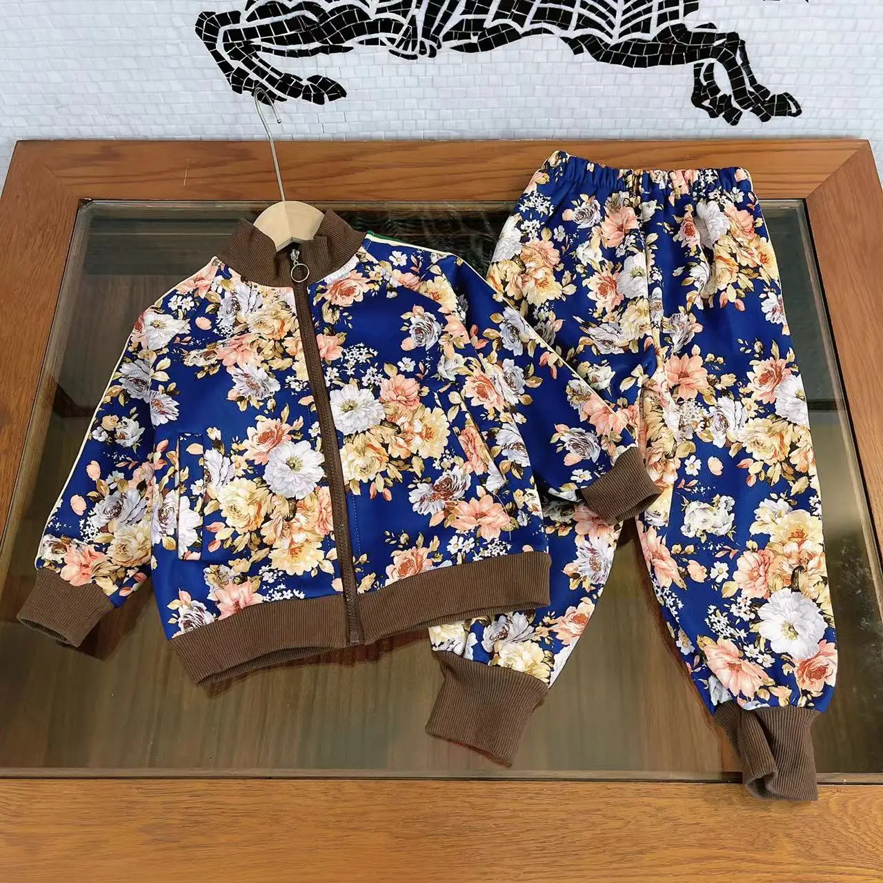 

Новинка 2021, Высококачественная куртка с принтом на раннюю осень для девочек, повседневные брюки, верхняя одежда из двух частей в западном ст...