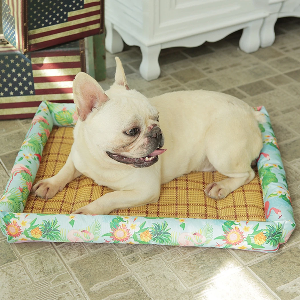 

1pc Hot Selling Pet Cooling Blanket Washable Ice Silk Breathable Pet Summer Mat Dog Sleeping Mat Dog Supplies Random Color