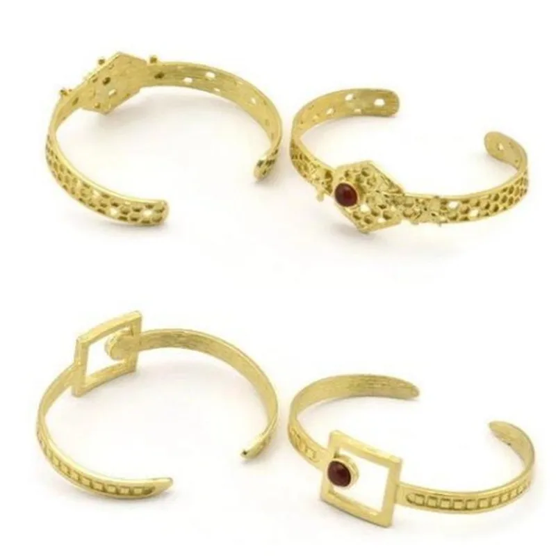 

Необработанный латунный круглый Кафф 1P. n1675.n1678.n1682.n1649.n1681.n1677.n1680.n1658.n1670.n1655.