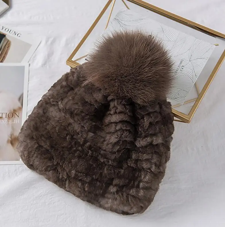 coffee YC Fur мягкие теплые настоящие меховые шапки головные уборы для женщин эластичные вязаные шапки из меха кролика рекс шапки большого размера помпоны из лисьего меха женская шапка - Цвет: coffee