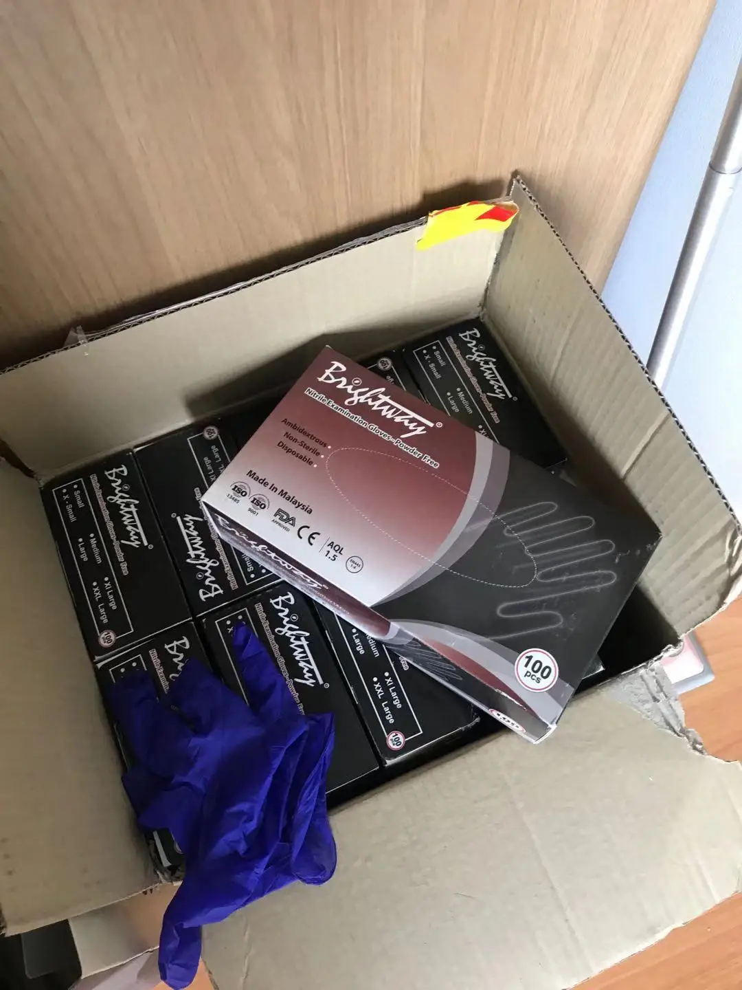 

Brightway HBC Vglove Kichy Latex Free Powder Free Nitrile Exam Gloves,Textured Extra Strong Cleaning Gloves for Family Use