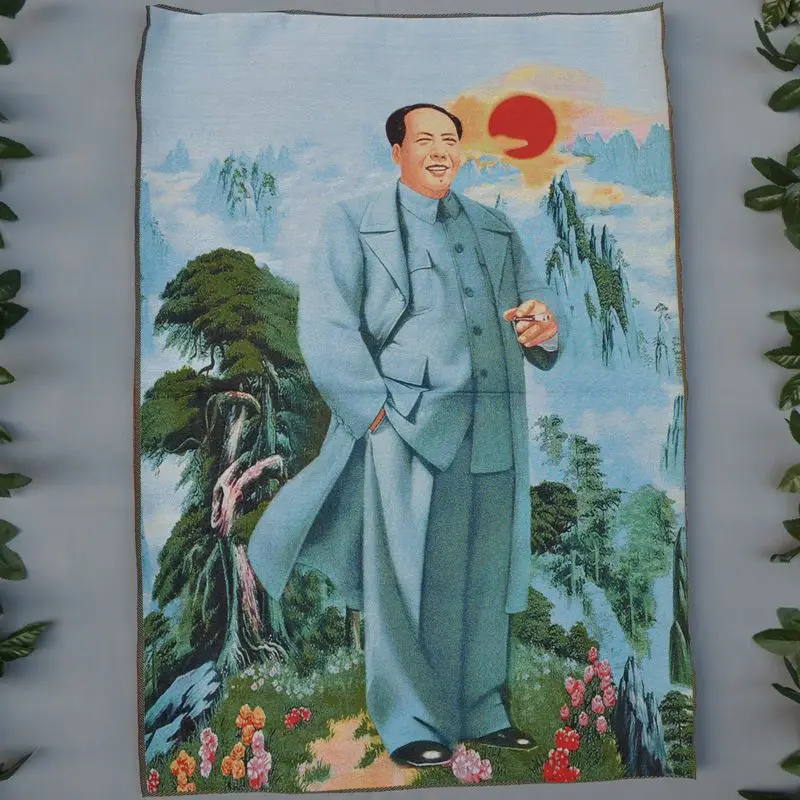 

The portrait of Chairman Mao in the cultural revolution of silk
