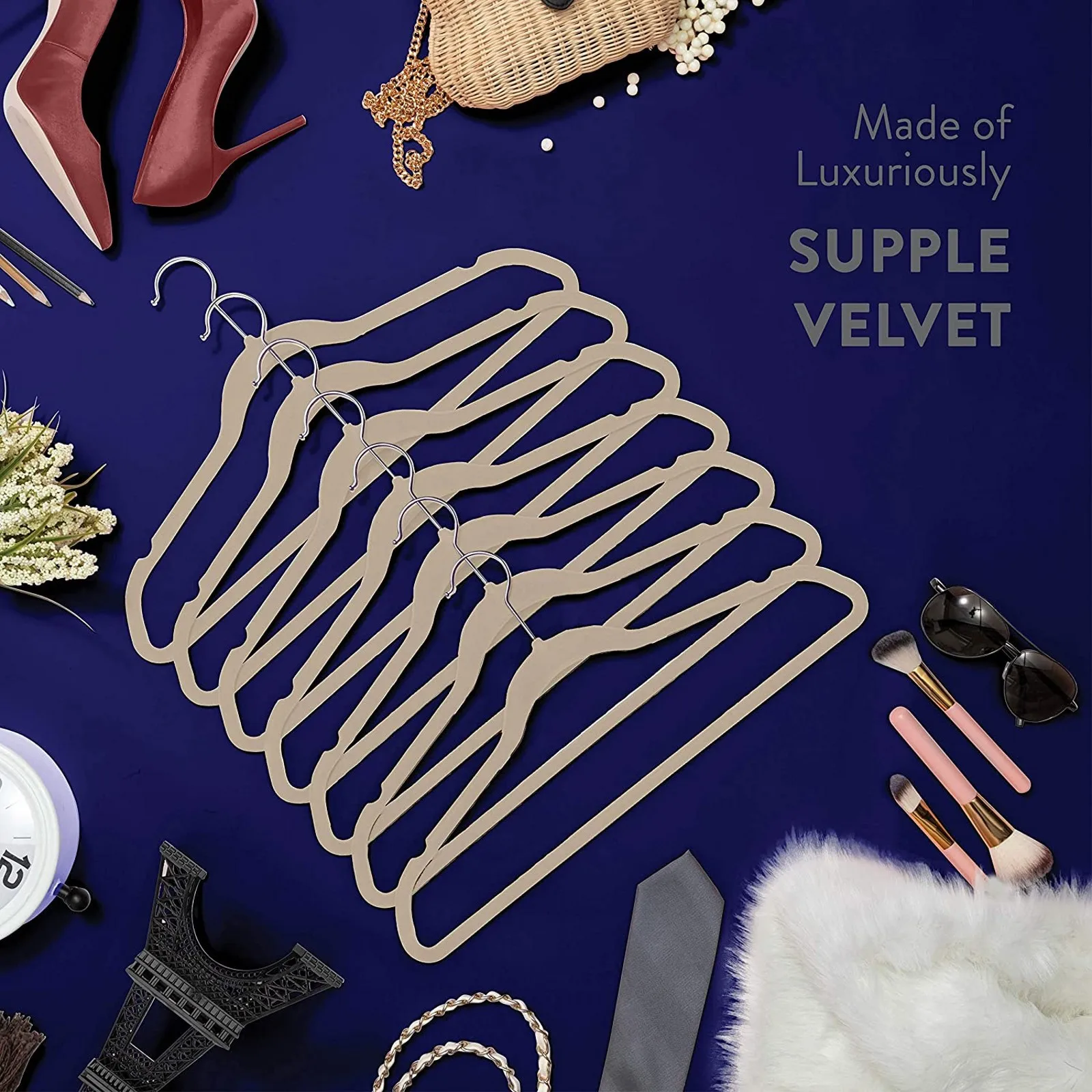 

10pcs Velvet Hangers Nonslip Clothes Hangers Ultra Thin and Space-saving 360-degree Rotating Hook Clothes Accessories Rack