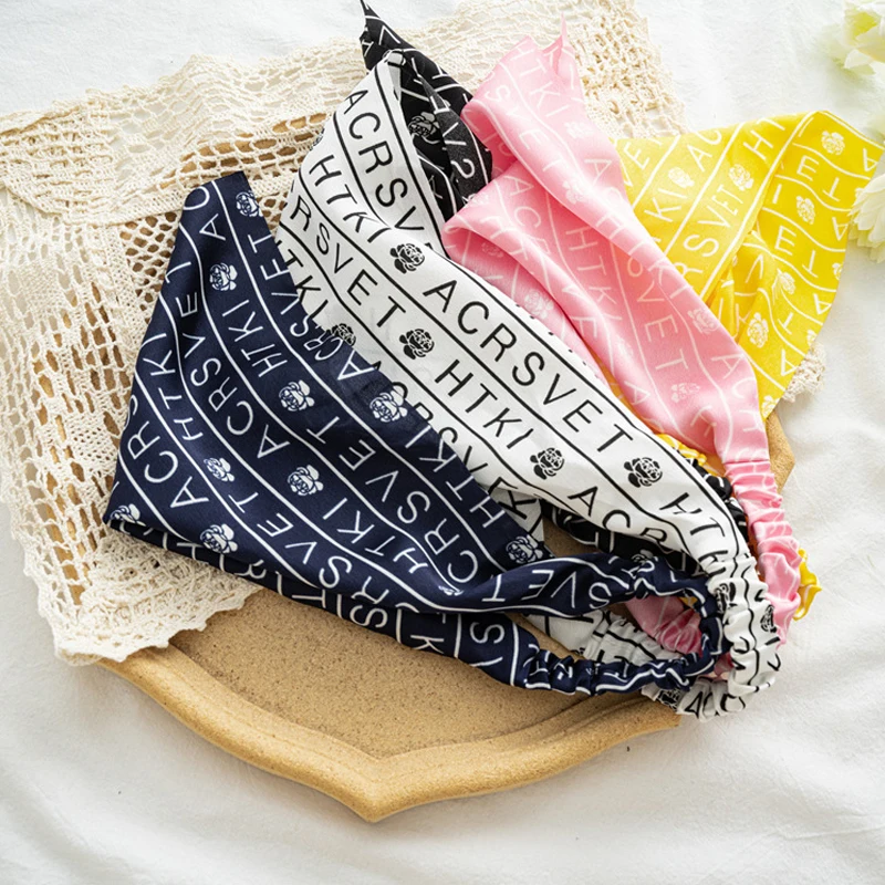 

Vintage Letter Scrunchies Hair Scarf Women Headband Triangle Bandanas Hairband Without Clips Elastic Hair Bands Small Hot