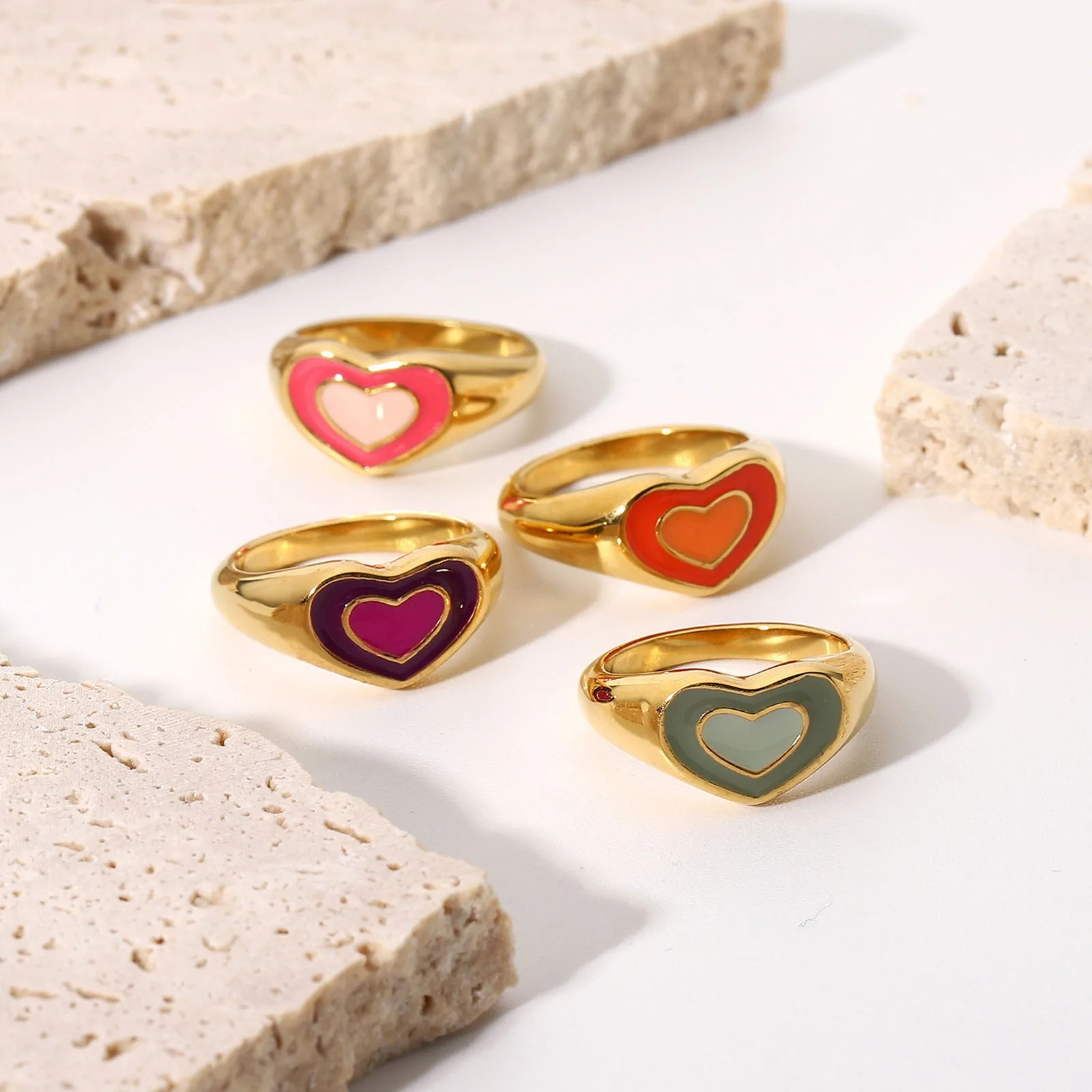 

Sweet Stainless Steel Gold Color Unadjustable Rings Colorful Heart Women Wedding Party Knuckles Rings Fashion Jewelry Gifts,1PC