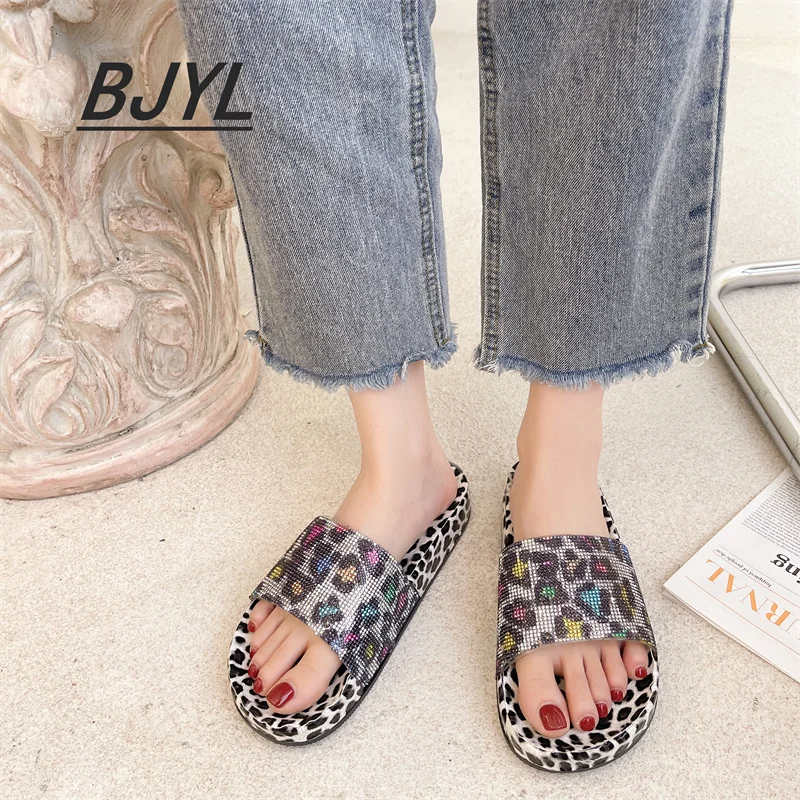 

2021 Summer New Trend Fashion Beach Fashion Symphony Round Toe Slippers Women Open Toe Shoes Women