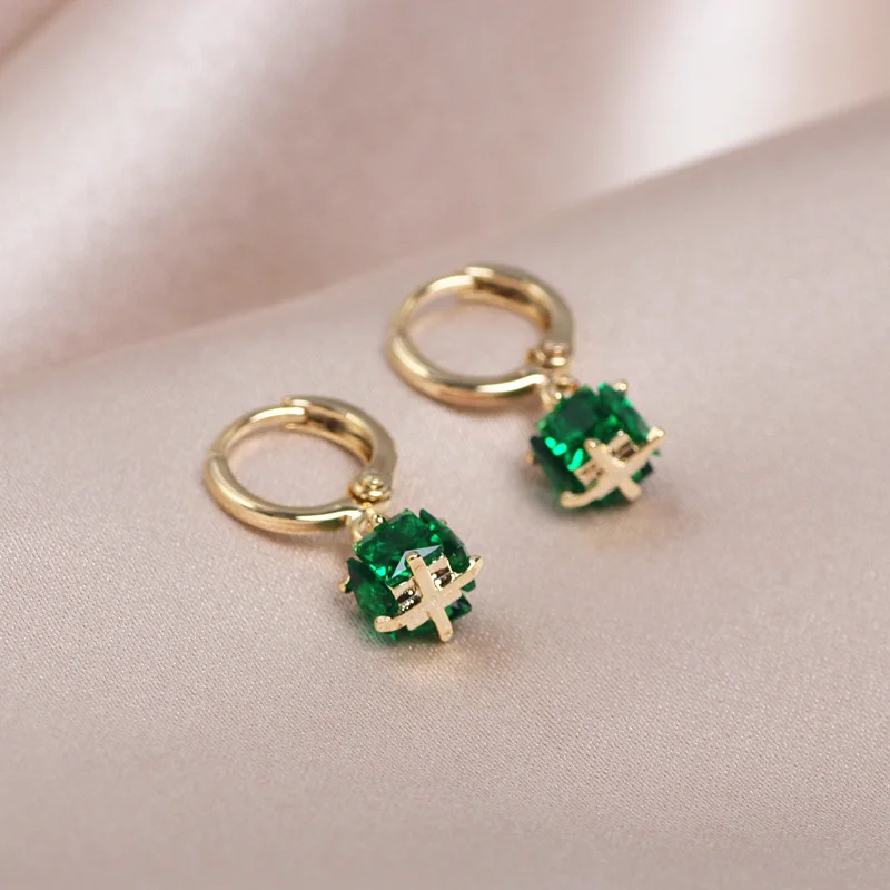 Женские маленькие круглые серьги кольца Винтажные с зеленым кубическим