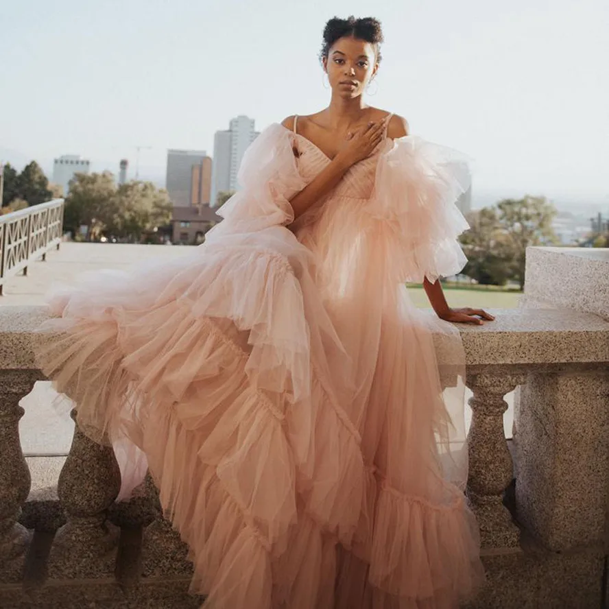 

Pretty Pink See Thru Tulle Prom Gown Dresses Ruffles Tiered Maternity Dress Robe Photo Shoot Puff Full Sleeves Women Long Robes