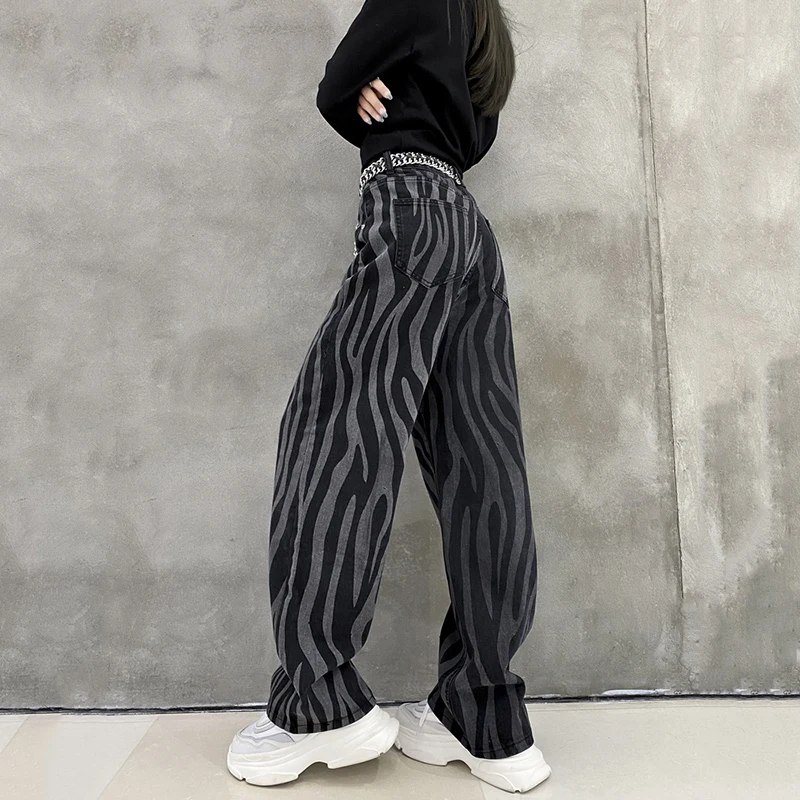 

[EAM] High Waist Striped Pattern Wide Leg Black Trousers New Loose Fit Pants Women Fashion Tide Spring Autumn 2021 1DD3051