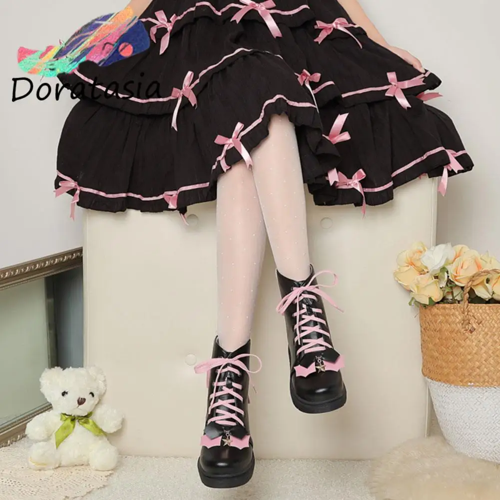 

Женские ботинки на шнуровке DORATASIA, черные классические ботинки на шнуровке с бантом-бабочкой, повседневные модные ботинки для косплея В Сти...