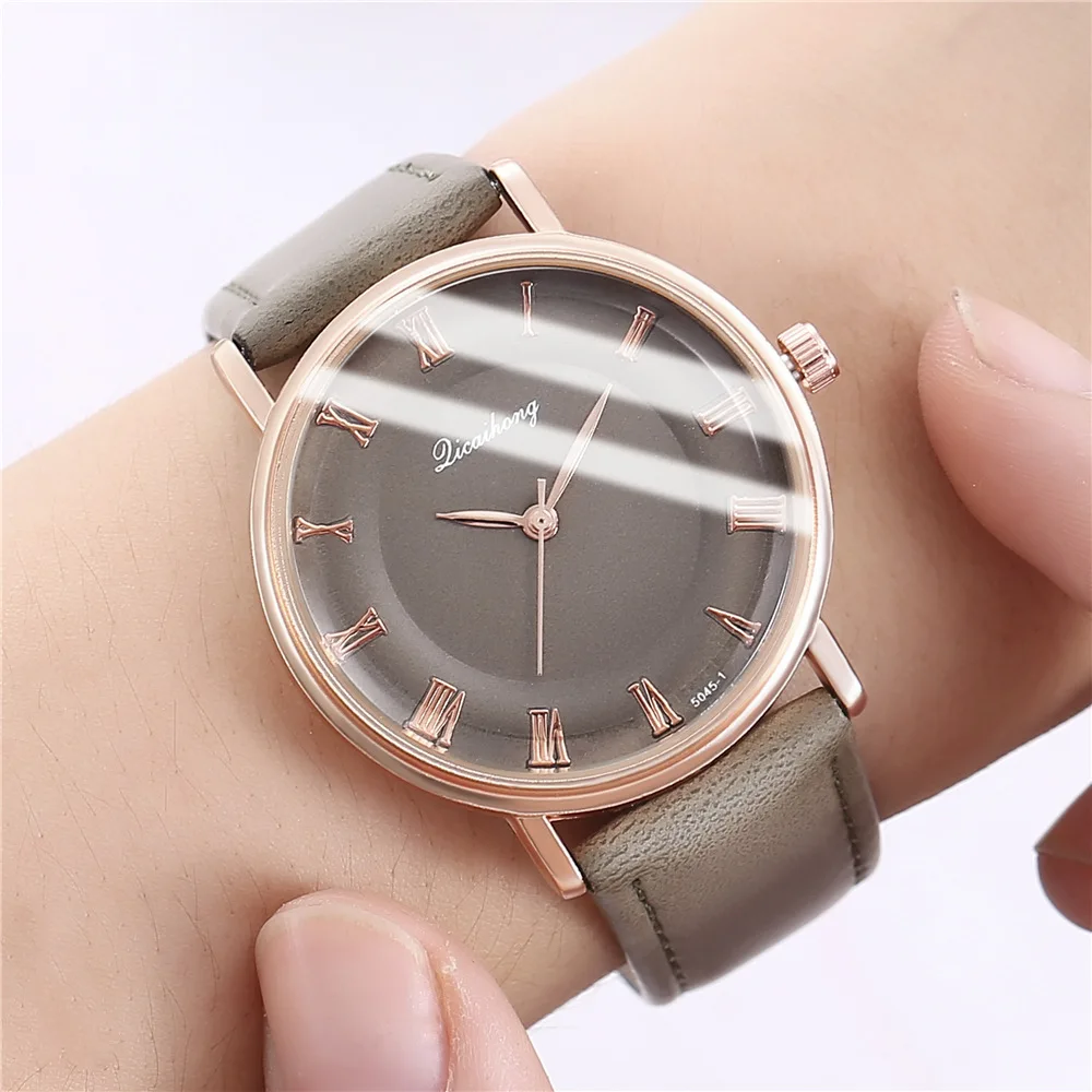 

New fashion leisure quartz watch women's personality Roman scale fashion belt Watch