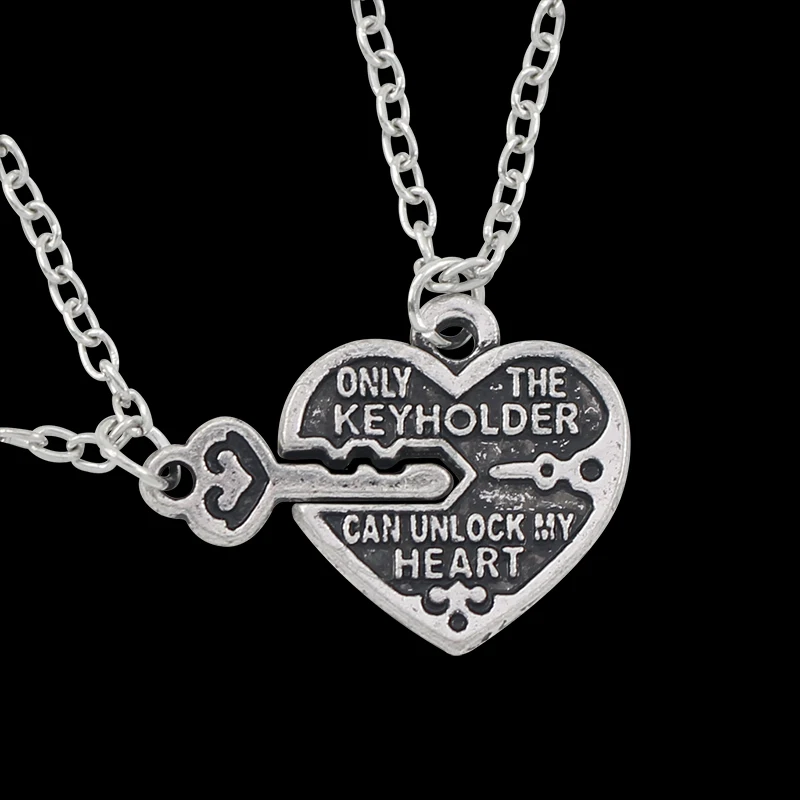 

Fashion Couple Necklace Vintage Key Heart Pendant Carving Only Key Holder Can Unlock My Heart Necklace for Female Male Gifts