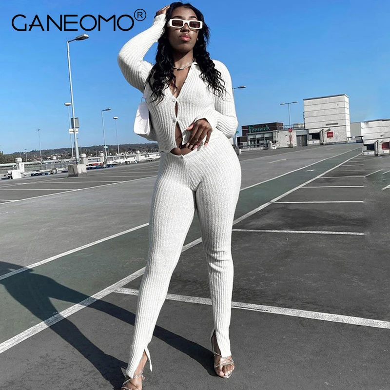 Костюм спортивный женский из двух предметов Свитшот и штаны |