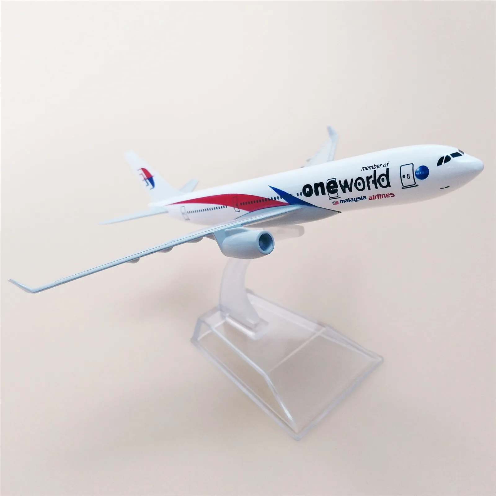 16 см Air ONE WORLD Malaysia Airlines A330 Airbus 330 Модель самолета сплав металлический самолет литье