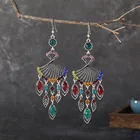 Винтажные серьги серебряного цвета в стиле ретро