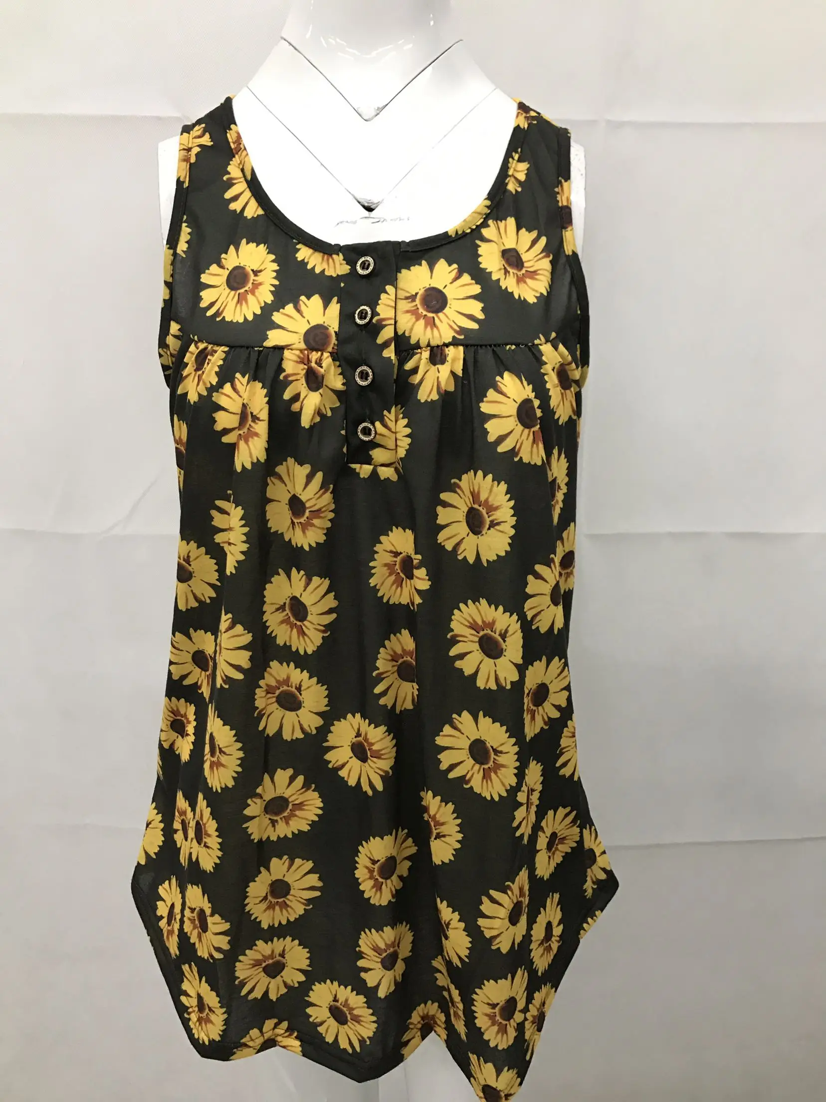 Женская футболка с принтом подсолнуха летняя без рукавов V образным вырезом