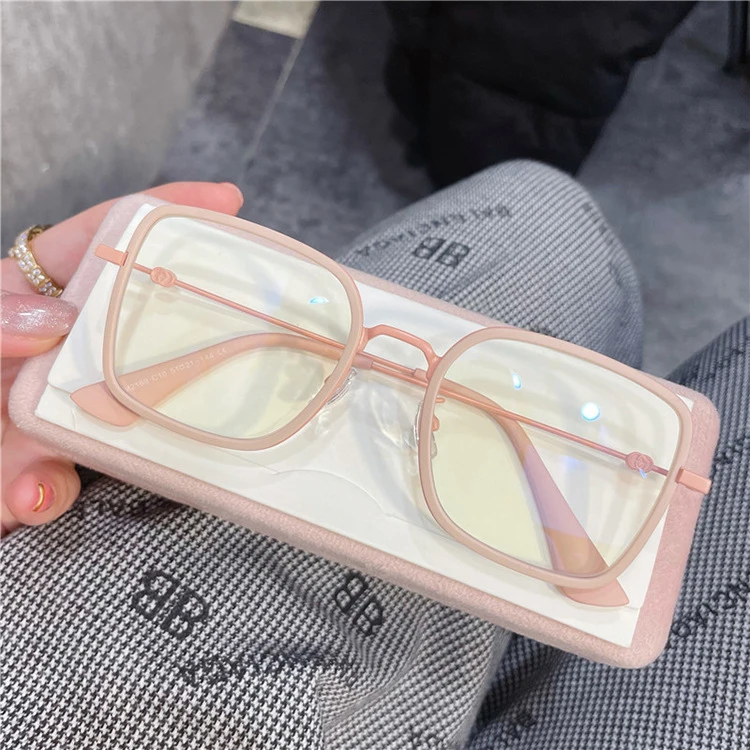 

2021 Square Anti Blue Light Glasses Men Eyewear Women Retro Eyeglasses Metal Frame Female Clear Lens Eyepiece Shades Male