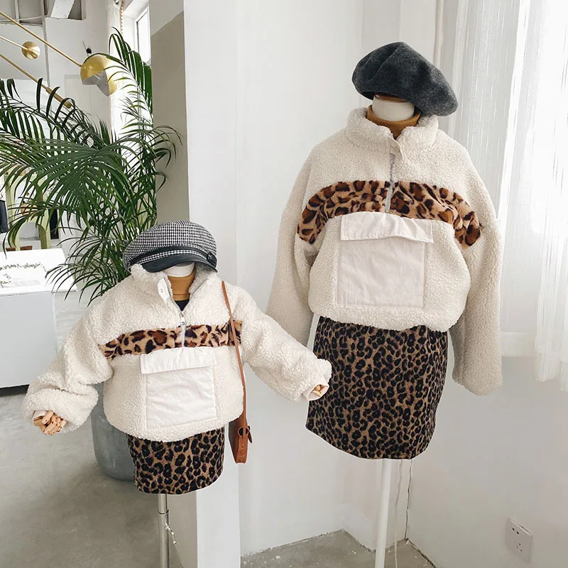 

Зимняя Флисовая теплая семейная Одинаковая одежда, женские пуловеры для мамы и меня, Повседневная модная одежда для мам и детей