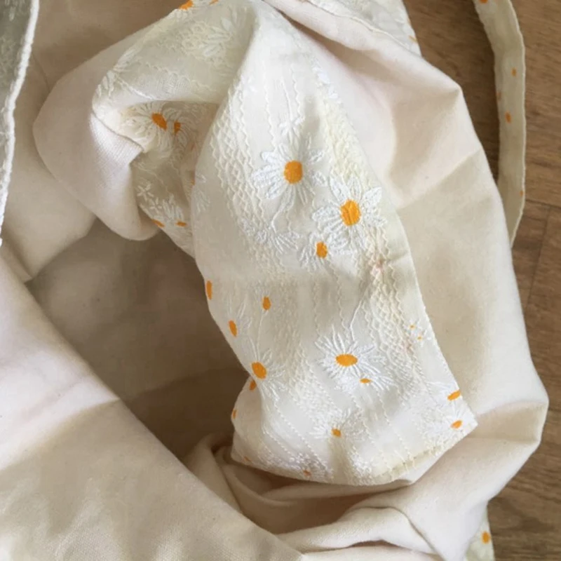 

Fashion Women's Canvas Shoulder Bag Daisy Floral Handbag Leisure Handbag Student School Bag Eco Shopping Bag