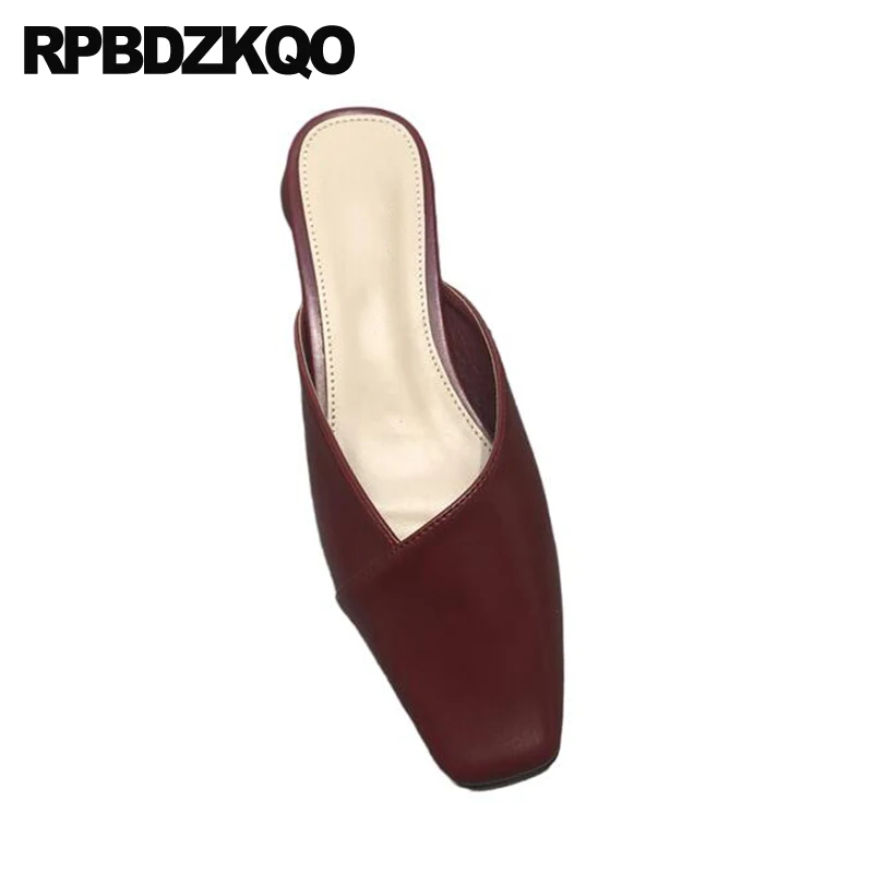 Шлепанцы женские на низком каблуке недорогие массивные сандалии корейские мюли