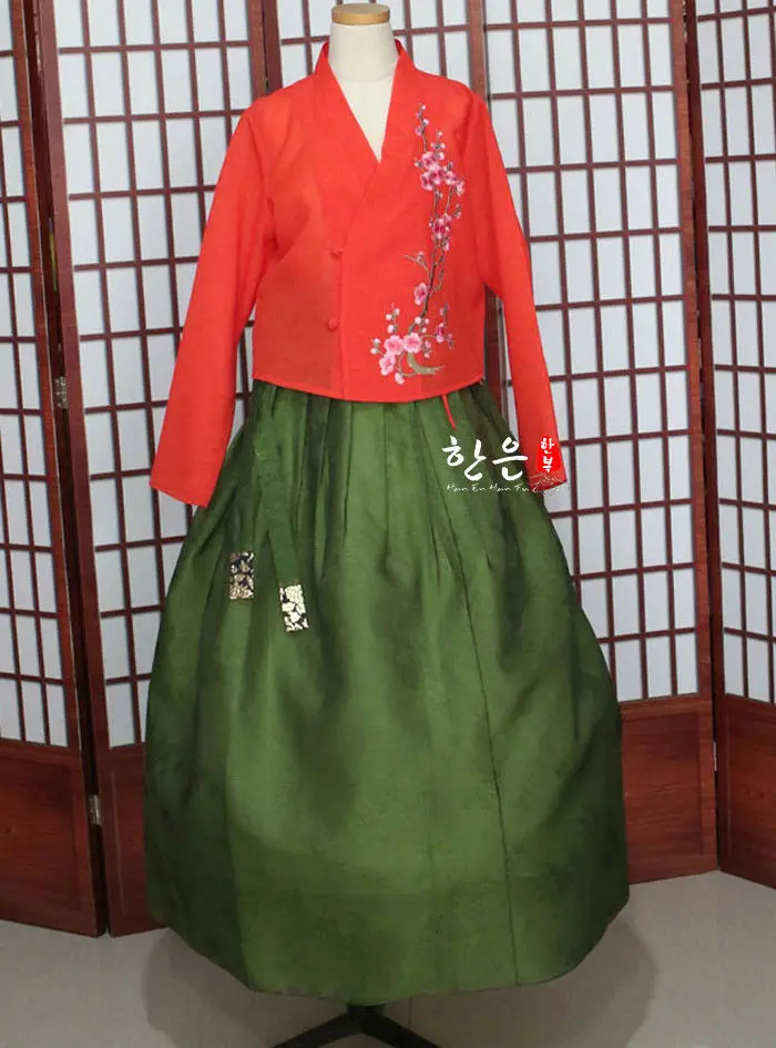 

Modern Hanbok Fushion Hanbok Korean Traditional Hanbok Dress Modern Hanbok Large-scale Event Acting Costumes