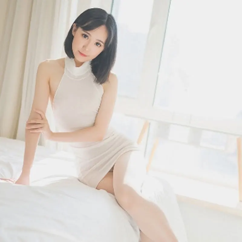 Сексуальное платье-свитер без спинки с глубоким v-образным вырезом полуводолазка