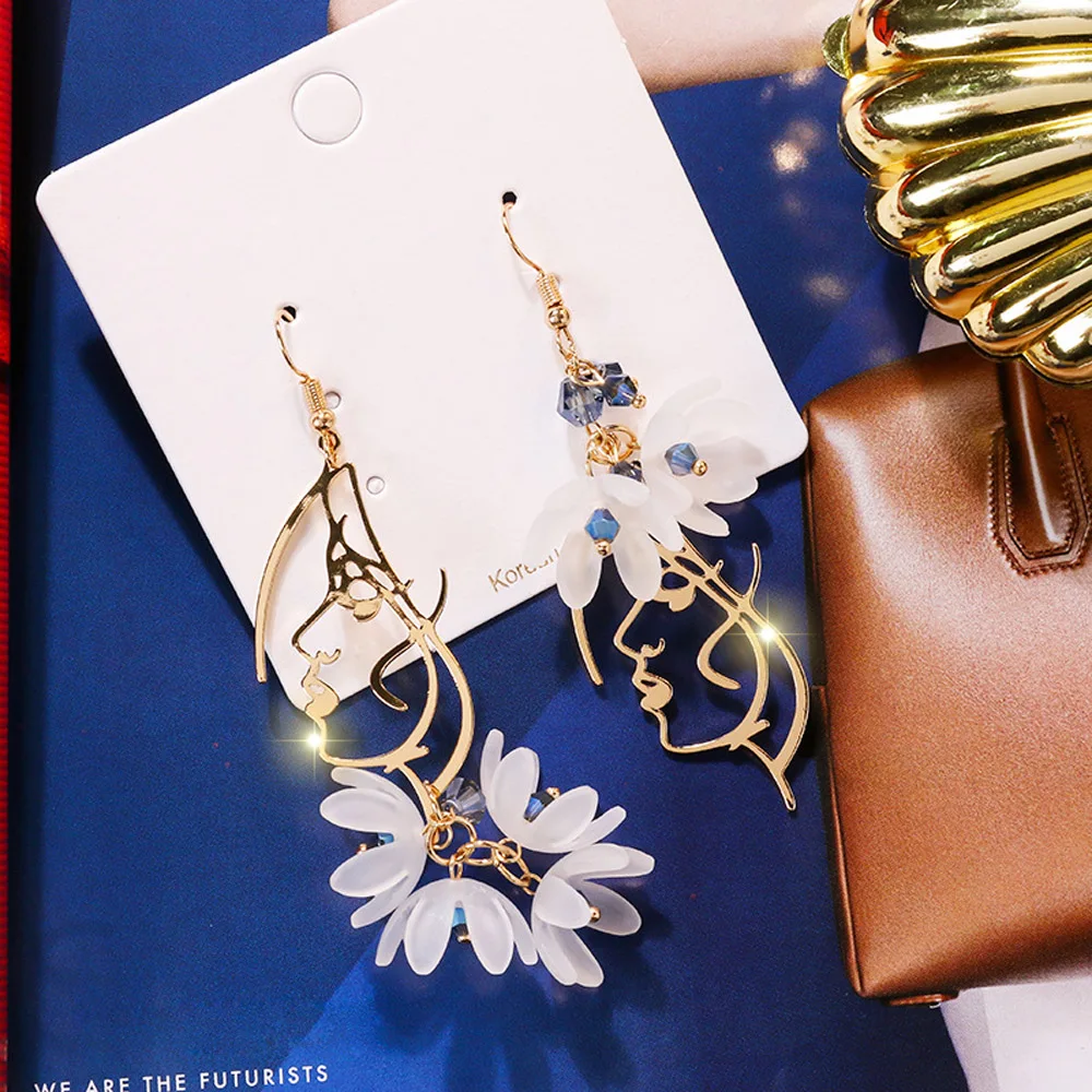 Французские темпераментные серьги с длинными кисточками в виде лепестков цветов