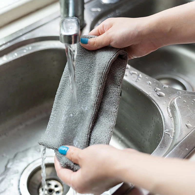 Волшебная тряпка из микрофибры для подметания меховых волос бытовая