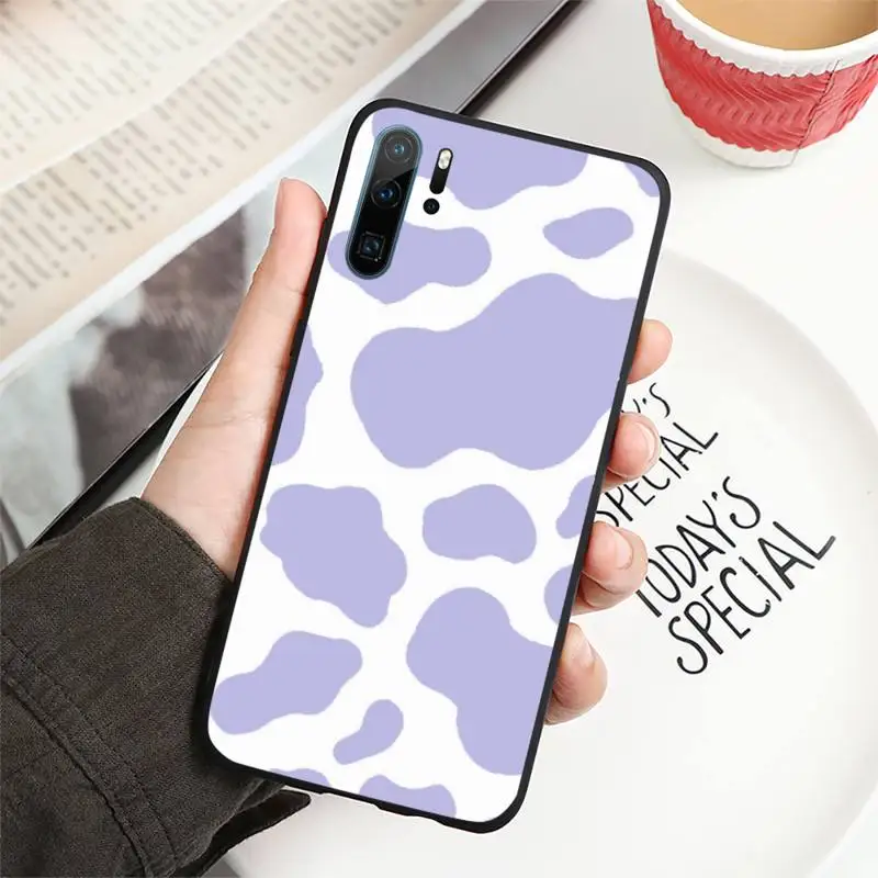 

White Black Cow Symbol Pattern Phone Case For Huawei honor Mate P 9 10 20 30 40 Pro 10i 7 8 a x Lite nova 5t