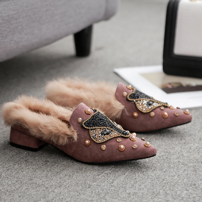 2020 фирменный дизайн зимние женские меховые шлепанцы с заклепками украшенные